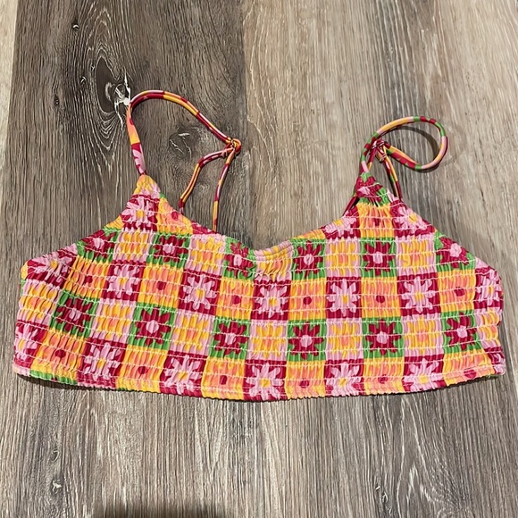 Floral swimsuit - Picture 2 of 4